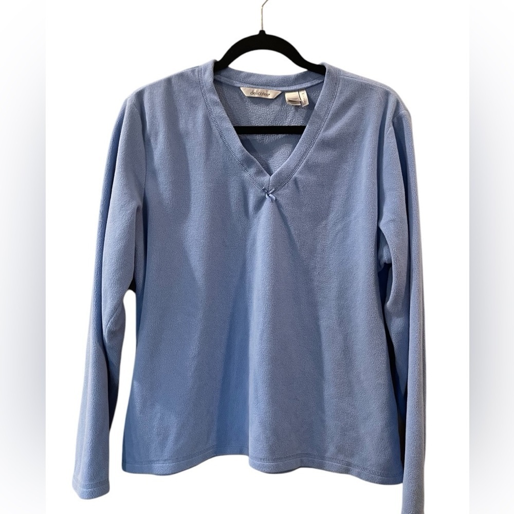 Delicates Women’s Blue Pajama Top Soft Polyester Size: Medium